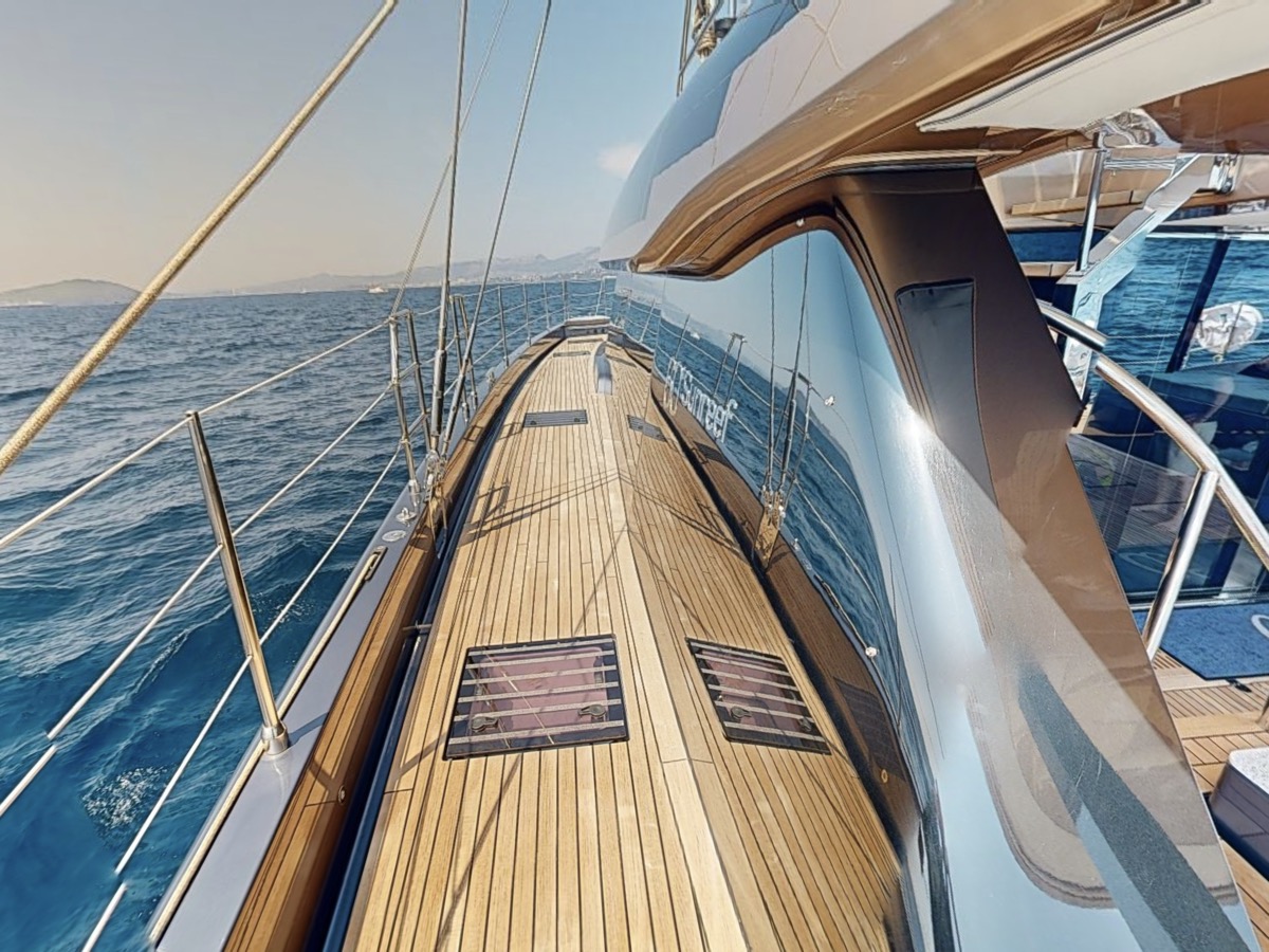 Green Charter &amp; Black Raptor : Une Révolution Écologique dans le Monde du Yachting 